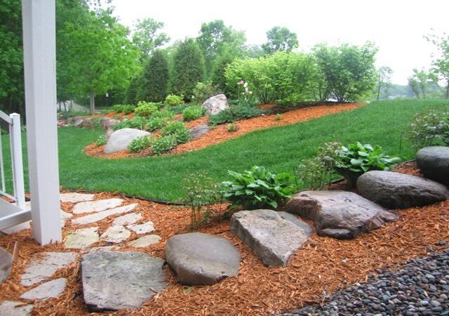 Garden Gardener Mulch Walking Path Stones